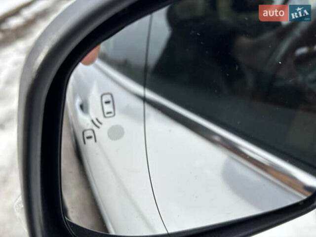Белый Форд Фокус, объемом двигателя 2 л и пробегом 217 тыс. км за 9900 $, фото 10 на Automoto.ua