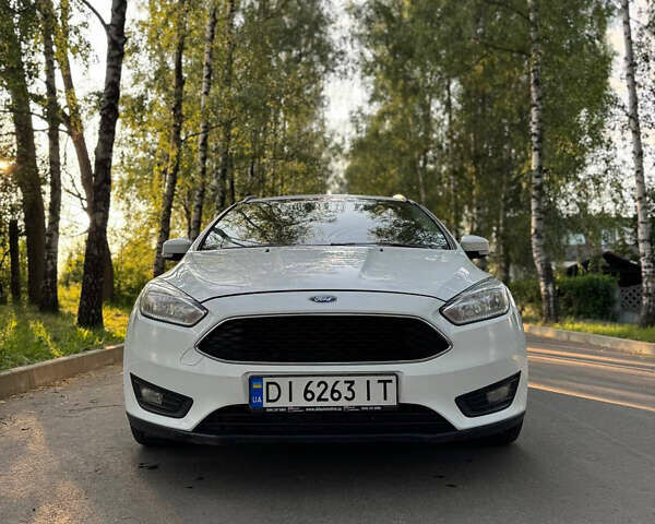 Белый Форд Фокус, объемом двигателя 1 л и пробегом 170 тыс. км за 7000 $, фото 3 на Automoto.ua