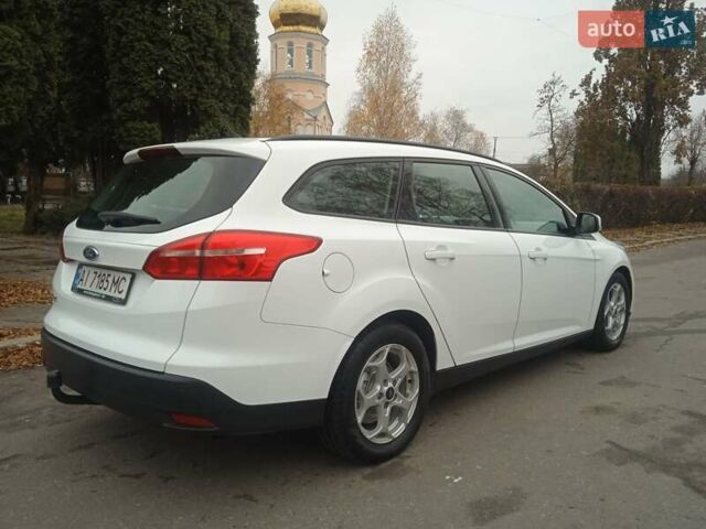 Білий Форд Фокус, об'ємом двигуна 1.6 л та пробігом 185 тис. км за 8400 $, фото 3 на Automoto.ua