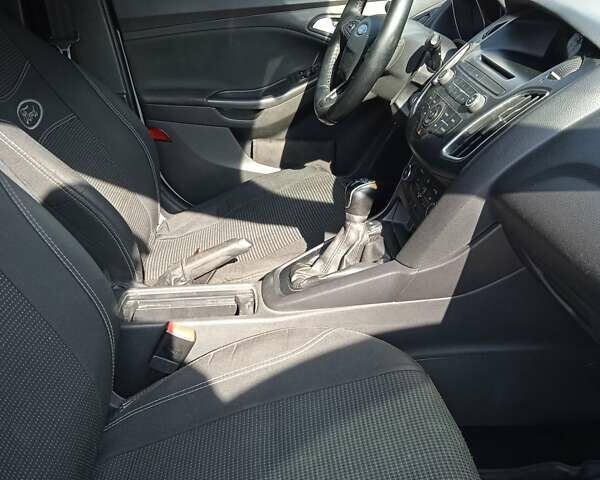 Белый Форд Фокус, объемом двигателя 1 л и пробегом 203 тыс. км за 6300 $, фото 7 на Automoto.ua