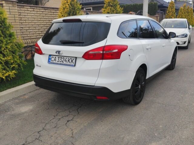 Белый Форд Фокус, объемом двигателя 1.5 л и пробегом 285 тыс. км за 8450 $, фото 3 на Automoto.ua