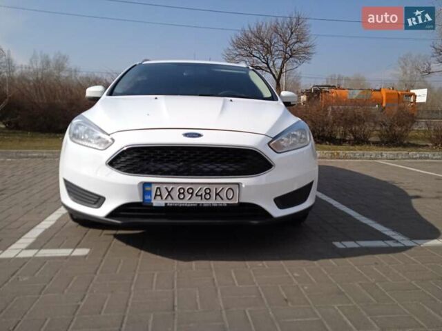 Белый Форд Фокус, объемом двигателя 1 л и пробегом 203 тыс. км за 6300 $, фото 10 на Automoto.ua
