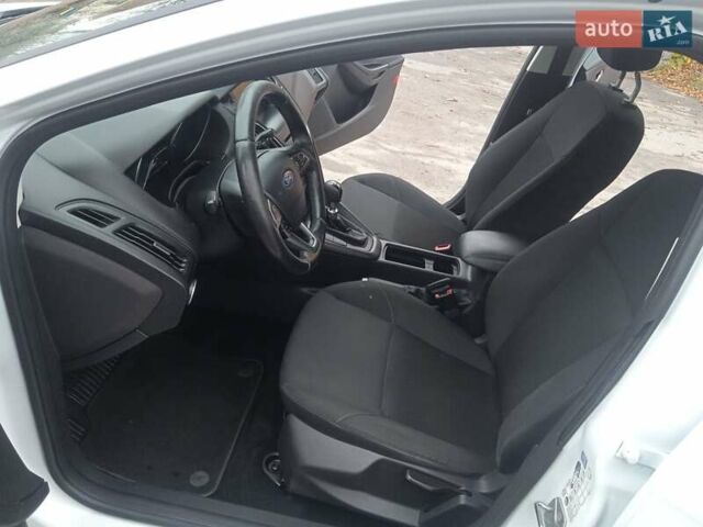 Білий Форд Фокус, об'ємом двигуна 1.6 л та пробігом 185 тис. км за 8400 $, фото 24 на Automoto.ua