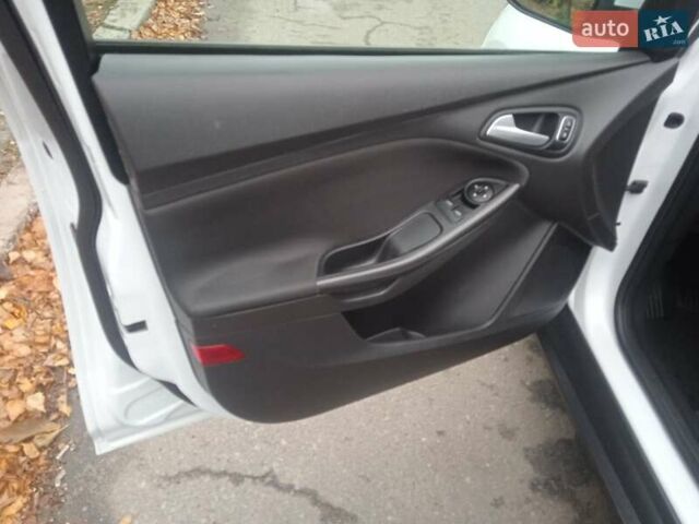 Білий Форд Фокус, об'ємом двигуна 1.6 л та пробігом 185 тис. км за 8400 $, фото 22 на Automoto.ua