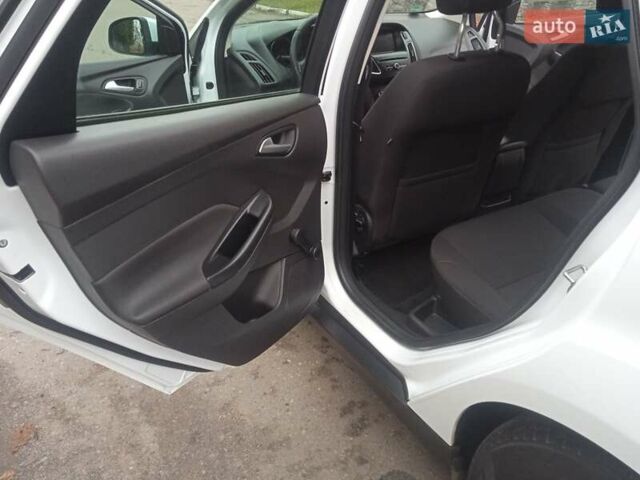 Білий Форд Фокус, об'ємом двигуна 1.6 л та пробігом 185 тис. км за 8400 $, фото 20 на Automoto.ua