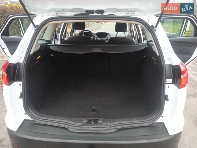 Білий Форд Фокус, об'ємом двигуна 1.6 л та пробігом 185 тис. км за 8400 $, фото 18 на Automoto.ua