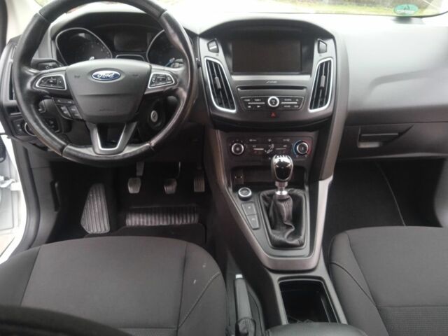 Белый Форд Фокус, объемом двигателя 1.5 л и пробегом 185 тыс. км за 8400 $, фото 23 на Automoto.ua