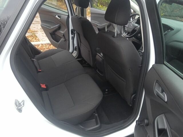 Белый Форд Фокус, объемом двигателя 1.5 л и пробегом 185 тыс. км за 8400 $, фото 16 на Automoto.ua