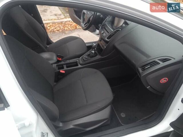 Білий Форд Фокус, об'ємом двигуна 1.6 л та пробігом 185 тис. км за 8400 $, фото 10 на Automoto.ua
