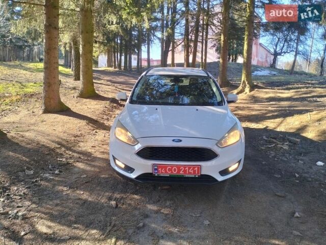 Белый Форд Фокус, объемом двигателя 1.5 л и пробегом 241 тыс. км за 8399 $, фото 4 на Automoto.ua