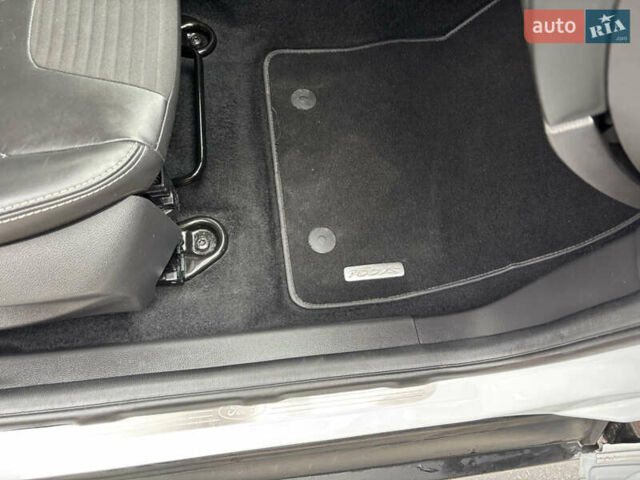 Белый Форд Фокус, объемом двигателя 2 л и пробегом 217 тыс. км за 9900 $, фото 20 на Automoto.ua