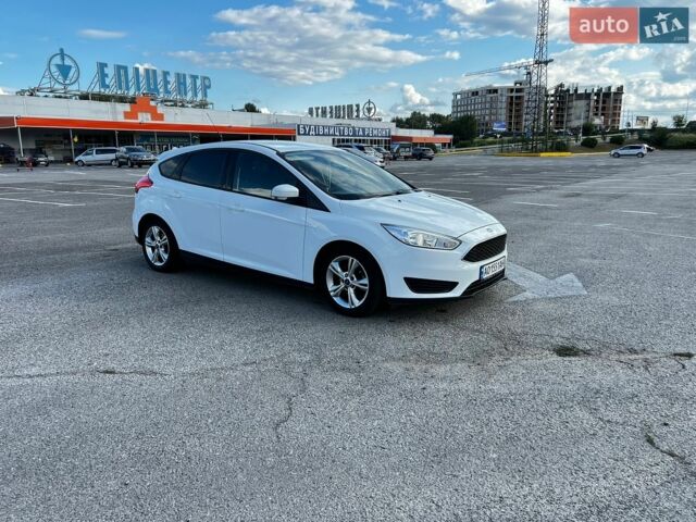 Білий Форд Фокус, об'ємом двигуна 1 л та пробігом 99 тис. км за 8100 $, фото 4 на Automoto.ua