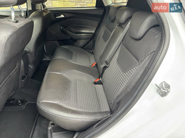 Белый Форд Фокус, объемом двигателя 2 л и пробегом 217 тыс. км за 9900 $, фото 15 на Automoto.ua