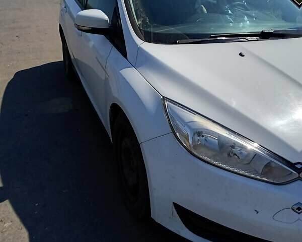 Белый Форд Фокус, объемом двигателя 1 л и пробегом 177 тыс. км за 7000 $, фото 18 на Automoto.ua