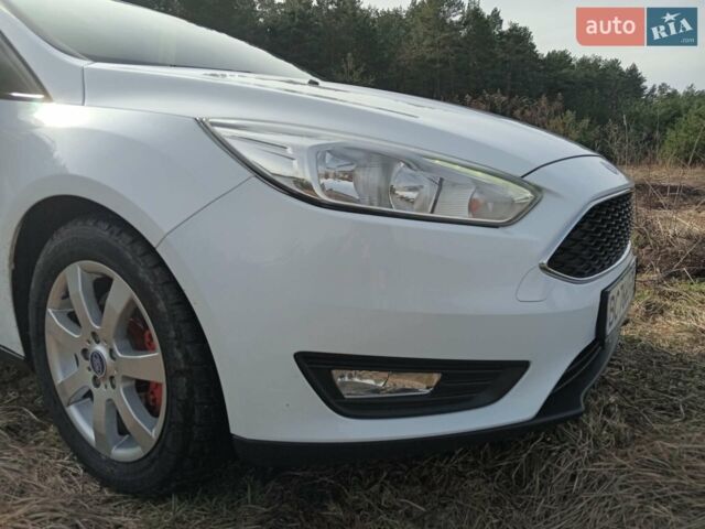 Белый Форд Фокус, объемом двигателя 2 л и пробегом 206 тыс. км за 9300 $, фото 28 на Automoto.ua
