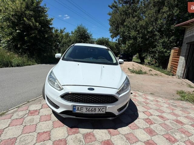 Білий Форд Фокус, об'ємом двигуна 2 л та пробігом 195 тис. км за 9500 $, фото 9 на Automoto.ua