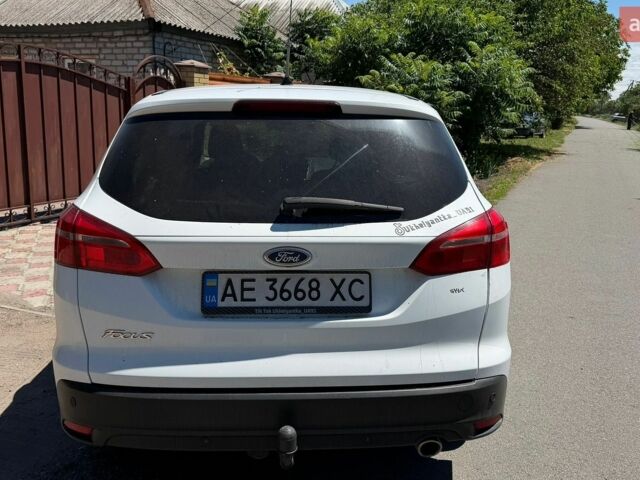 Білий Форд Фокус, об'ємом двигуна 2 л та пробігом 195 тис. км за 9500 $, фото 1 на Automoto.ua