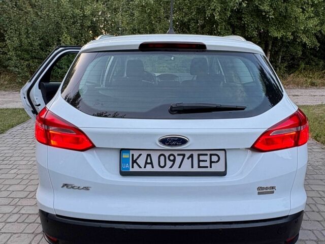 Белый Форд Фокус, объемом двигателя 1 л и пробегом 90 тыс. км за 7939 $, фото 3 на Automoto.ua