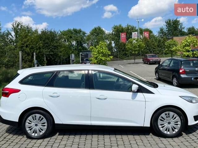Білий Форд Фокус, об'ємом двигуна 1.6 л та пробігом 156 тис. км за 9700 $, фото 8 на Automoto.ua