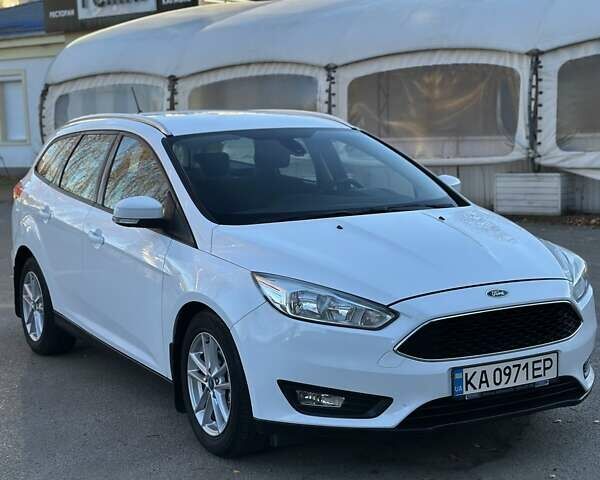Белый Форд Фокус, объемом двигателя 1 л и пробегом 83 тыс. км за 7400 $, фото 8 на Automoto.ua