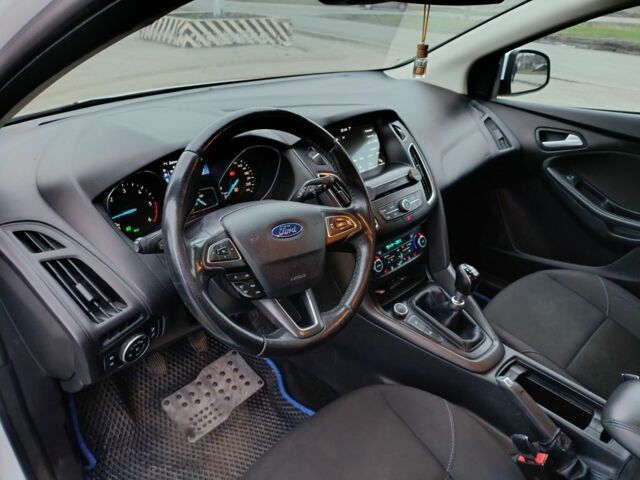 Білий Форд Фокус, об'ємом двигуна 0 л та пробігом 174 тис. км за 8400 $, фото 5 на Automoto.ua