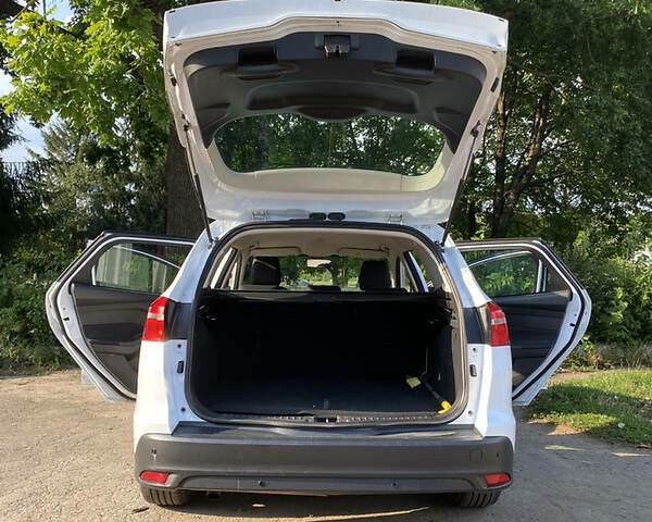 Білий Форд Фокус, об'ємом двигуна 1 л та пробігом 226 тис. км за 6900 $, фото 5 на Automoto.ua