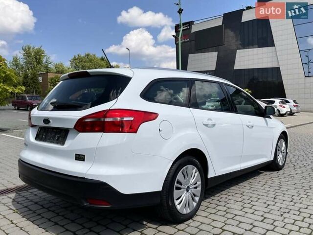 Білий Форд Фокус, об'ємом двигуна 1.6 л та пробігом 156 тис. км за 9700 $, фото 9 на Automoto.ua