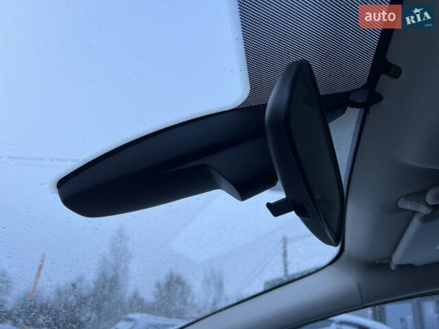 Білий Форд Фокус, об'ємом двигуна 1.5 л та пробігом 276 тис. км за 9500 $, фото 5 на Automoto.ua