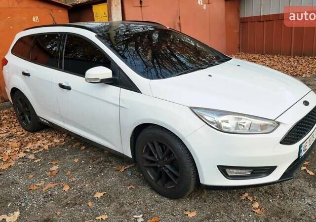 Белый Форд Фокус, объемом двигателя 1 л и пробегом 75 тыс. км за 11600 $, фото 8 на Automoto.ua
