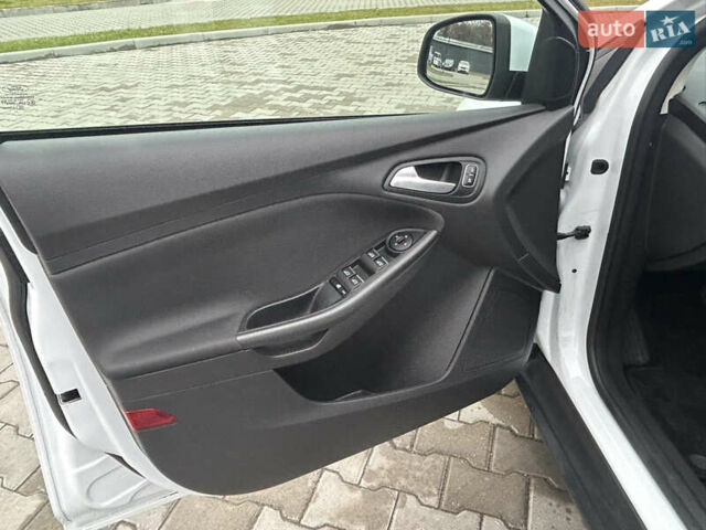 Белый Форд Фокус, объемом двигателя 1.5 л и пробегом 89 тыс. км за 10600 $, фото 13 на Automoto.ua