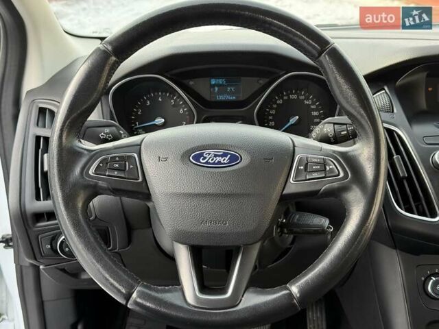 Білий Форд Фокус, об'ємом двигуна 1.6 л та пробігом 135 тис. км за 9700 $, фото 34 на Automoto.ua