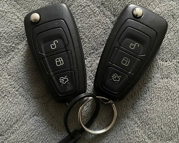 Белый Форд Фокус, объемом двигателя 1.5 л и пробегом 210 тыс. км за 10350 $, фото 40 на Automoto.ua