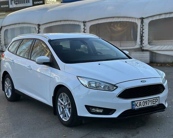 Белый Форд Фокус, объемом двигателя 1 л и пробегом 83 тыс. км за 7400 $, фото 9 на Automoto.ua