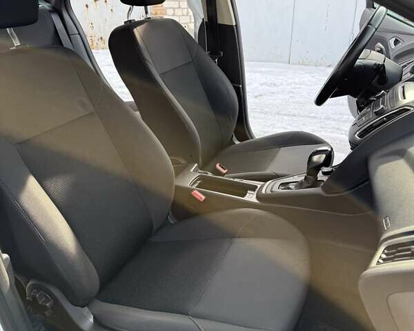 Білий Форд Фокус, об'ємом двигуна 1.6 л та пробігом 135 тис. км за 9700 $, фото 31 на Automoto.ua