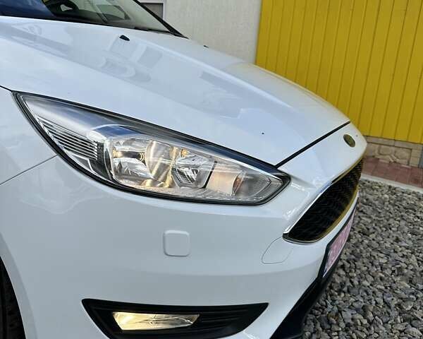 Белый Форд Фокус, объемом двигателя 1.5 л и пробегом 89 тыс. км за 11000 $, фото 14 на Automoto.ua