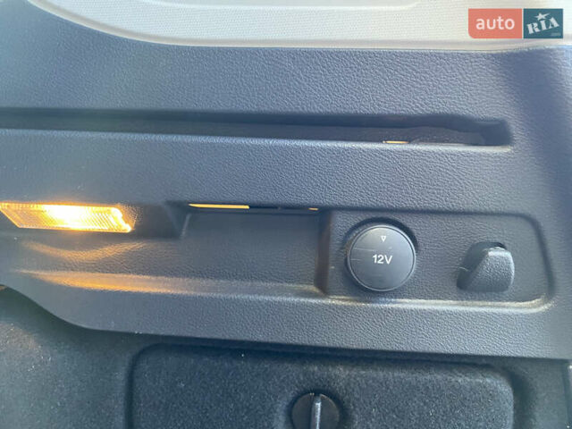 Белый Форд Фокус, объемом двигателя 1.5 л и пробегом 210 тыс. км за 10350 $, фото 30 на Automoto.ua