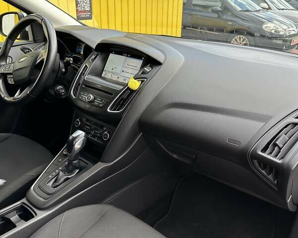 Белый Форд Фокус, объемом двигателя 1.5 л и пробегом 89 тыс. км за 11000 $, фото 37 на Automoto.ua