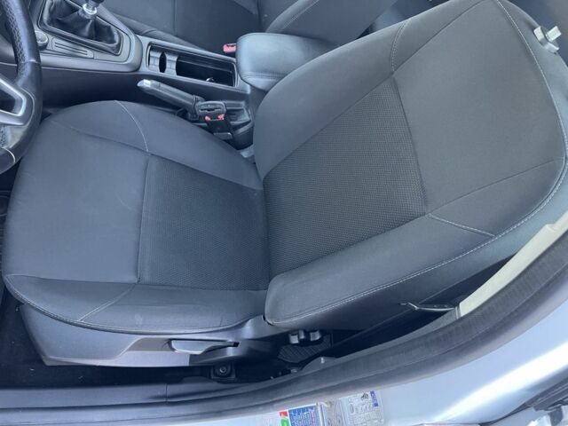 Белый Форд Фокус, объемом двигателя 1.5 л и пробегом 122 тыс. км за 9450 $, фото 7 на Automoto.ua