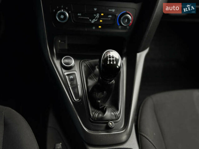 Білий Форд Фокус, об'ємом двигуна 1 л та пробігом 191 тис. км за 7999 $, фото 12 на Automoto.ua