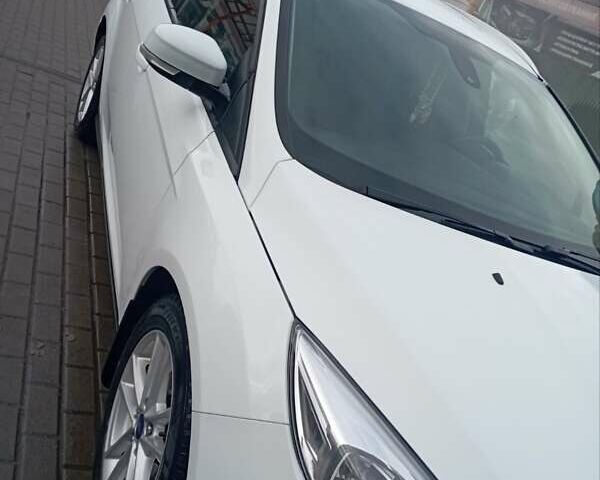 Білий Форд Фокус, об'ємом двигуна 1.5 л та пробігом 65 тис. км за 15500 $, фото 4 на Automoto.ua