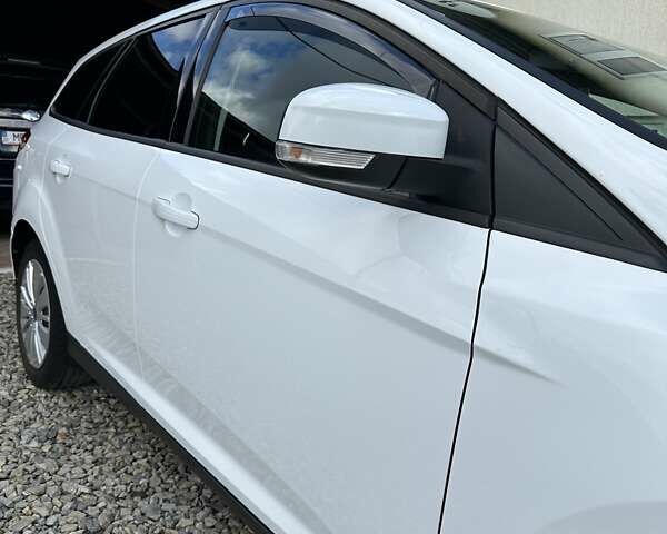 Белый Форд Фокус, объемом двигателя 1.5 л и пробегом 89 тыс. км за 11000 $, фото 13 на Automoto.ua