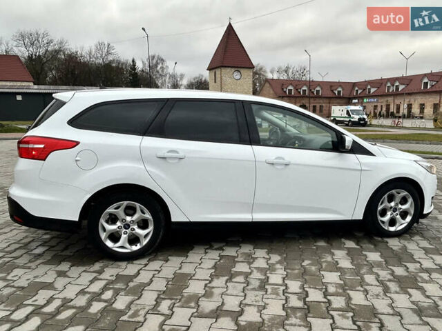 Белый Форд Фокус, объемом двигателя 1.5 л и пробегом 89 тыс. км за 10600 $, фото 7 на Automoto.ua
