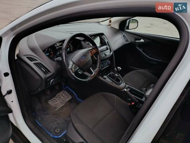 Білий Форд Фокус, об'ємом двигуна 2 л та пробігом 174 тис. км за 8700 $, фото 8 на Automoto.ua