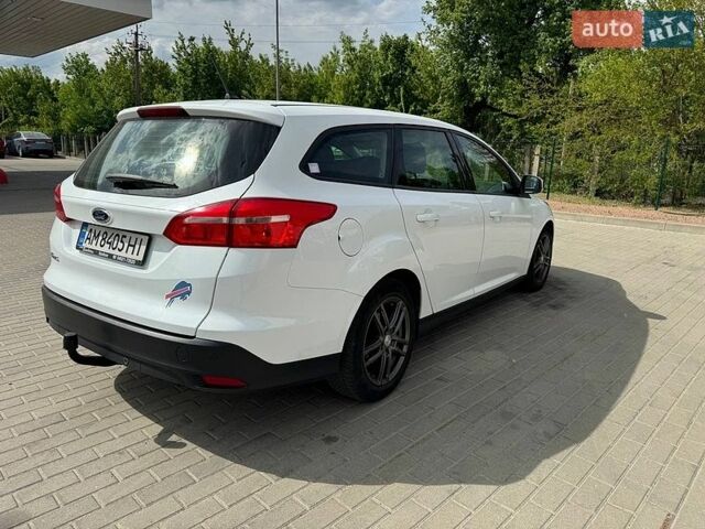 Белый Форд Фокус, объемом двигателя 1.5 л и пробегом 212 тыс. км за 9799 $, фото 4 на Automoto.ua
