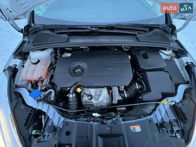 Белый Форд Фокус, объемом двигателя 1.5 л и пробегом 160 тыс. км за 10200 $, фото 10 на Automoto.ua