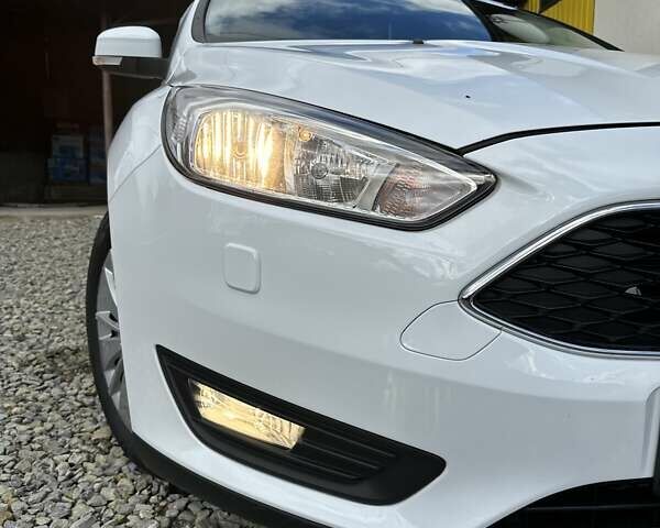 Белый Форд Фокус, объемом двигателя 1.5 л и пробегом 89 тыс. км за 11000 $, фото 22 на Automoto.ua