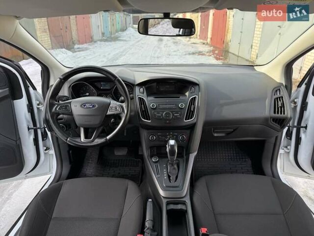 Білий Форд Фокус, об'ємом двигуна 1.6 л та пробігом 135 тис. км за 9700 $, фото 32 на Automoto.ua