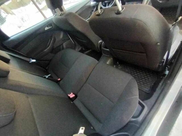 Белый Форд Фокус, объемом двигателя 1.6 л и пробегом 95 тыс. км за 9000 $, фото 6 на Automoto.ua