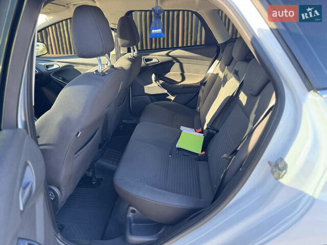 Білий Форд Фокус, об'ємом двигуна 1.5 л та пробігом 121 тис. км за 11700 $, фото 15 на Automoto.ua
