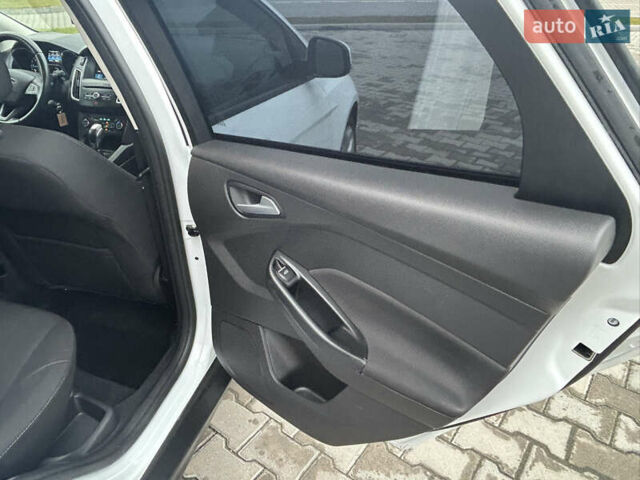 Белый Форд Фокус, объемом двигателя 1.5 л и пробегом 89 тыс. км за 10600 $, фото 14 на Automoto.ua